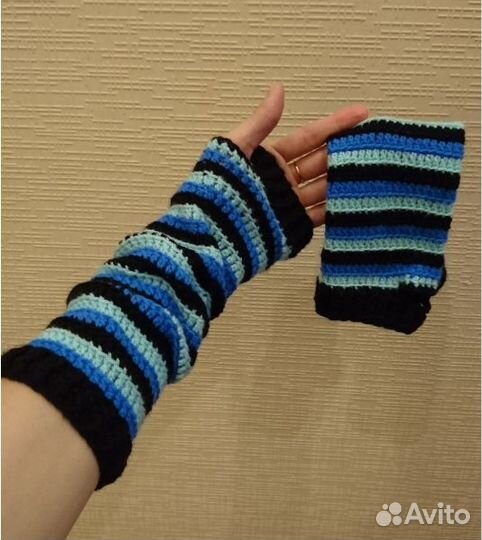 Шапка и митенки-комплект ручной работы