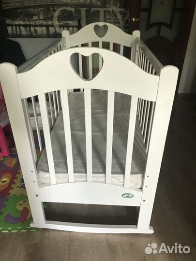 Продаётся детская деревянная кроватка