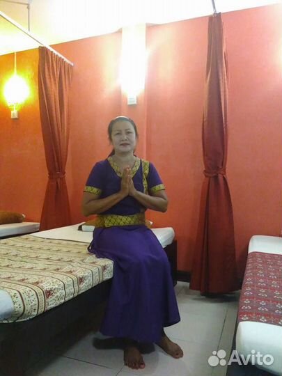 Массажист тайского массажа