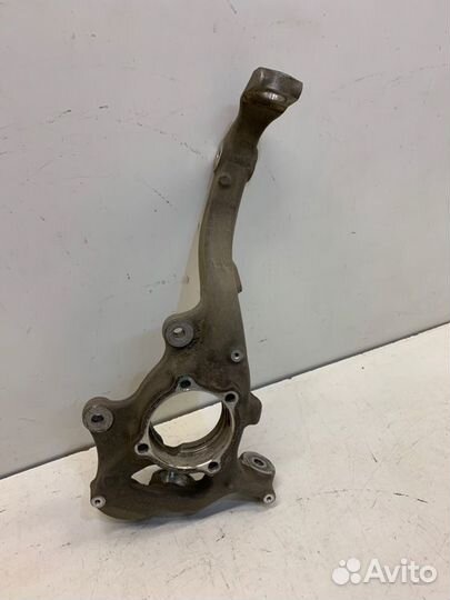 Кулак поворотный передний правый Mercedes-Benz Glc