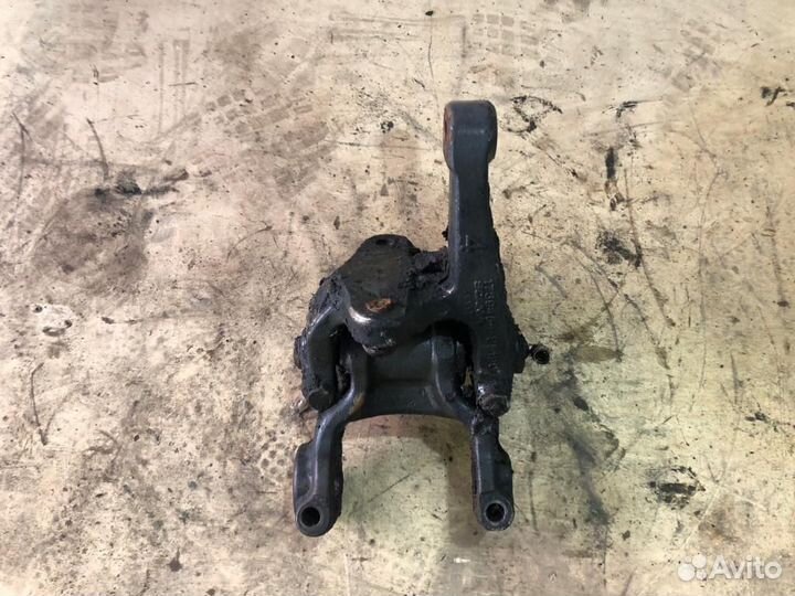 1377739 Кронштейн рессоры передней левой Scania