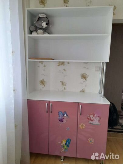 Детский шкаф и тумбочка