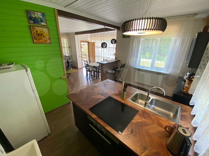 Дом 180,9 м² на участке 11 сот.