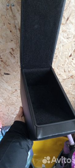 Подлокотник Chery bonus a13