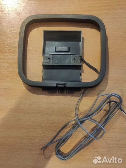 Антенна телевизионная комнатная