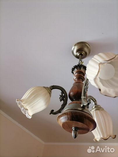 Продаются люстры 2штуки одинаковые