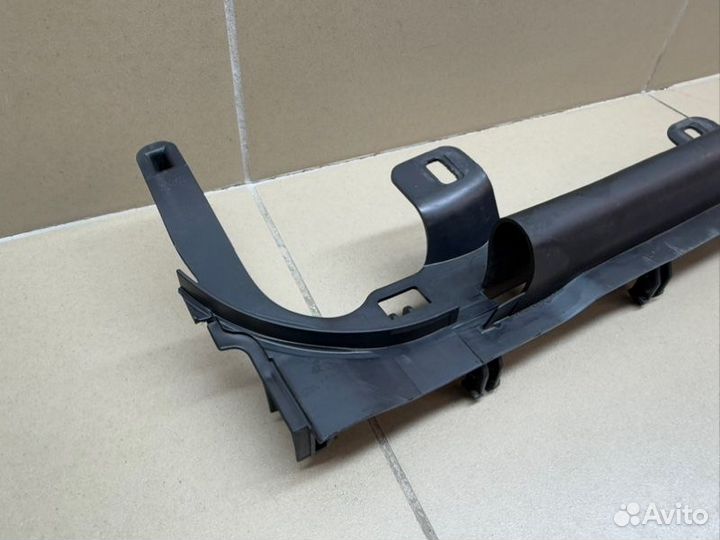 Уплотнитель капота левый Mercedes-Benz E W213 2.0