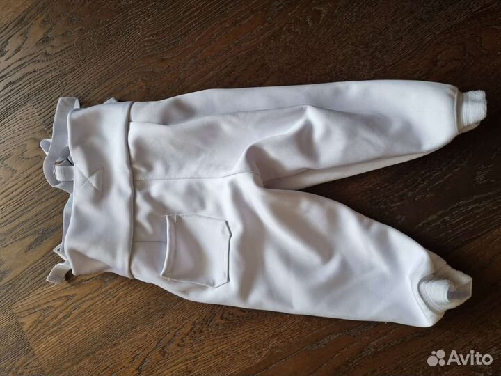 Форма для фехтования, шпага, шлем