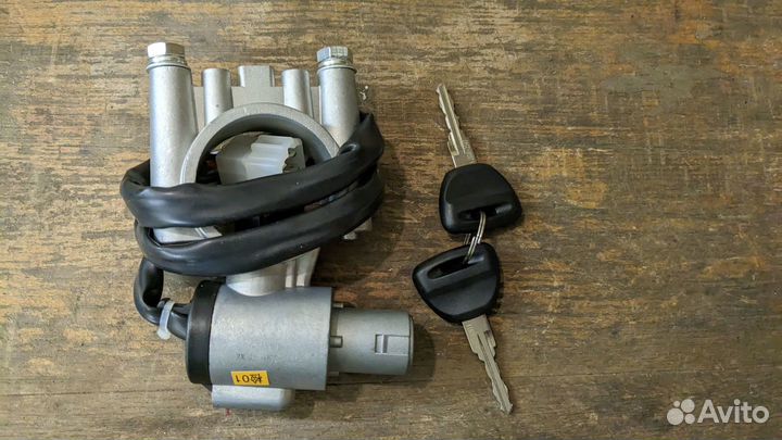 Стартер, замок зажигания, датчик масла