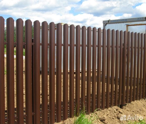 Штакетник металлический, в наличии и под заказ