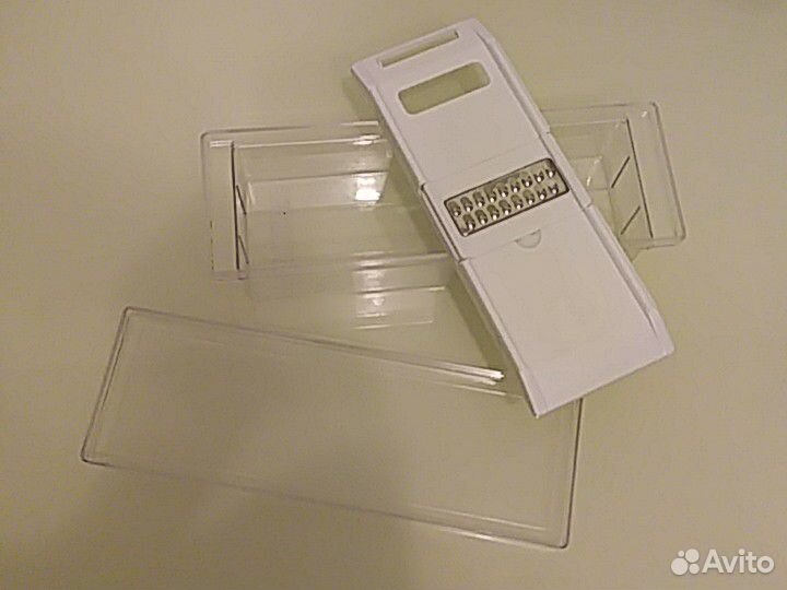 Терка ручная с контейнером