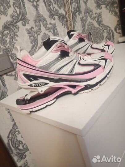 Кроссовки женские 40 размер