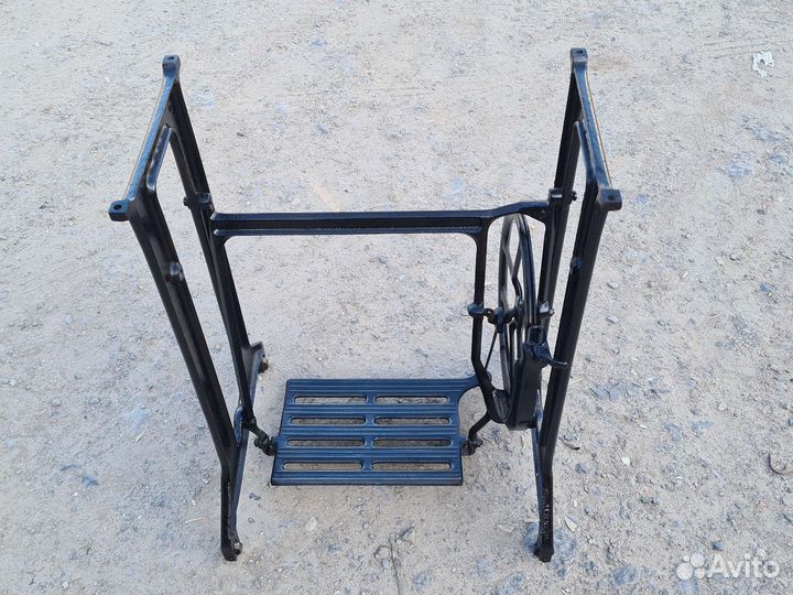 Станина от швейной машинки