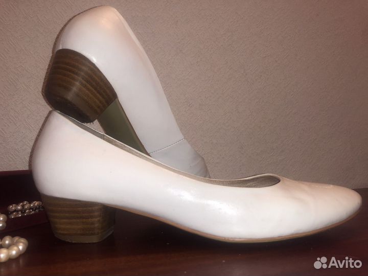 2 Туфли натуральня кожа белые