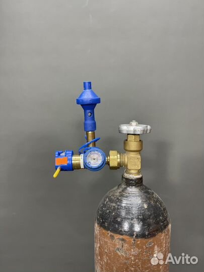 Продам полный баллон с гелием и насадкой