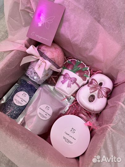 Праздничные наборы к 8 марта