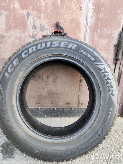 Bridgestone Ice Cruiser 7000 225/65 R17 106T