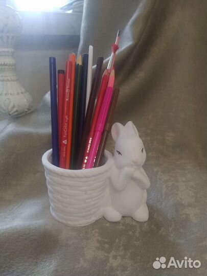 Заяц из гипса