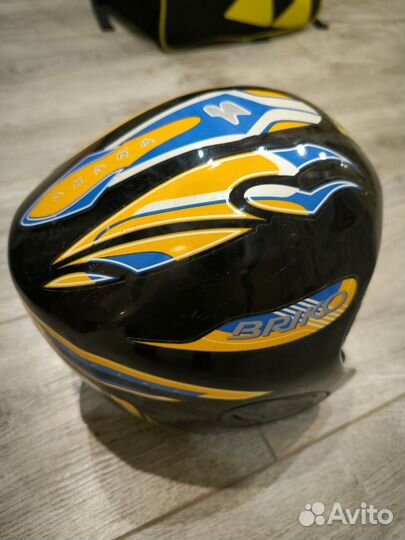 Горнолыжный шлем