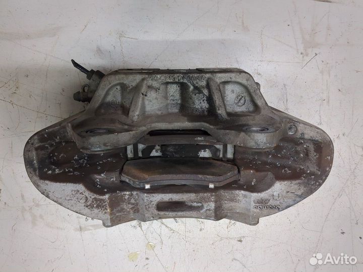 Суппорт правый передний Audi Q5 2020