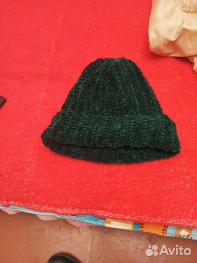 Шапка вязаная, демисезонная. Ручной работы