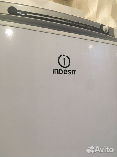 Холодильник бу indesit
