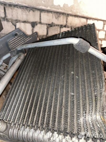 Радиатор кондиционера dodge caravan