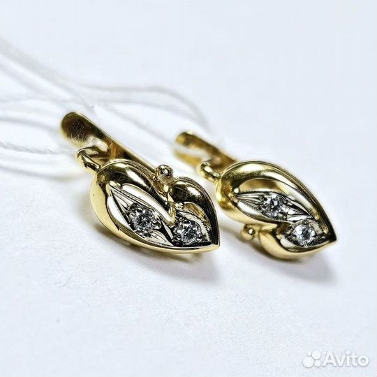 Золотые серьги с камнем