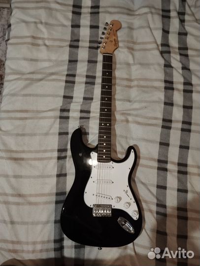 Электрогитара Fender Squier MM Stratocaster