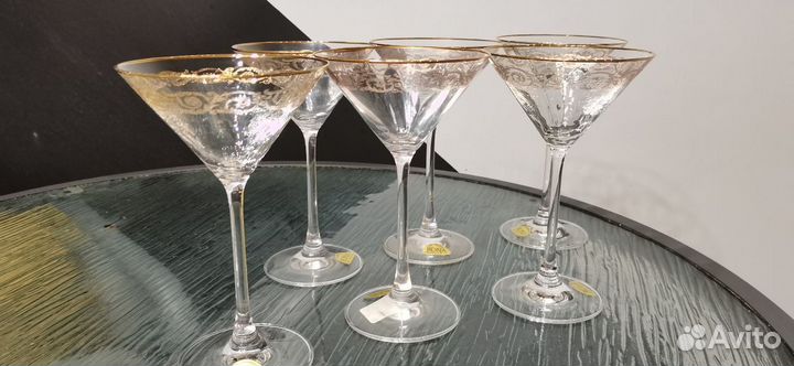 Бокалы под мартини