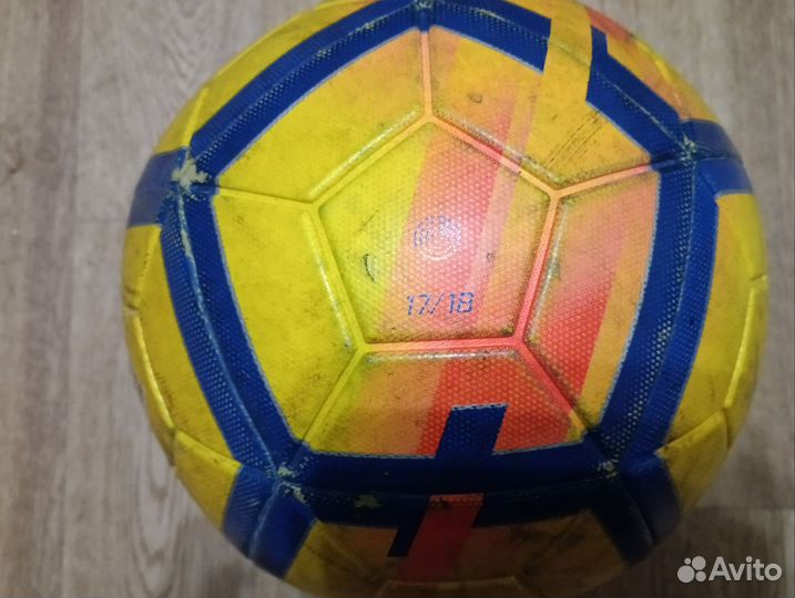 Футбольный мяч nike magia pro