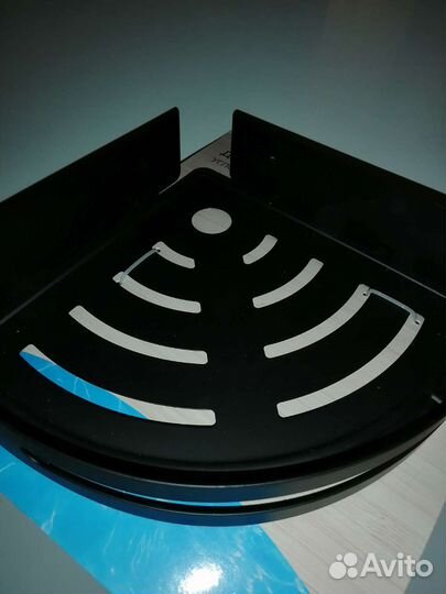 Угловая полка для ванной