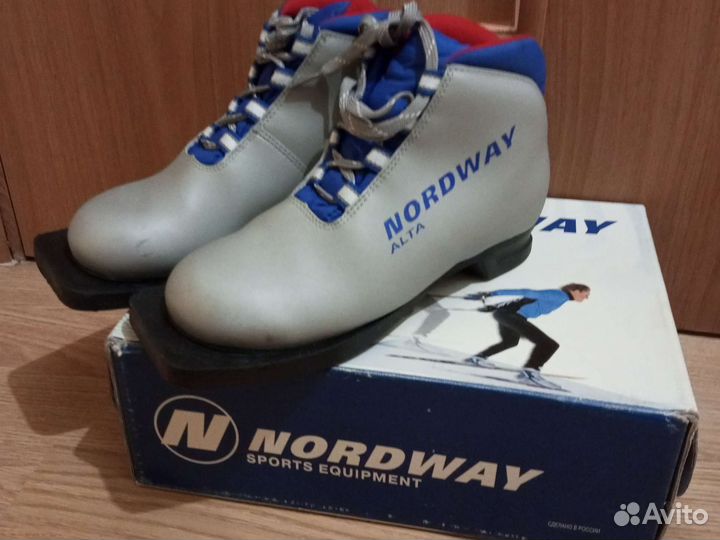 Лыжные ботинки классические