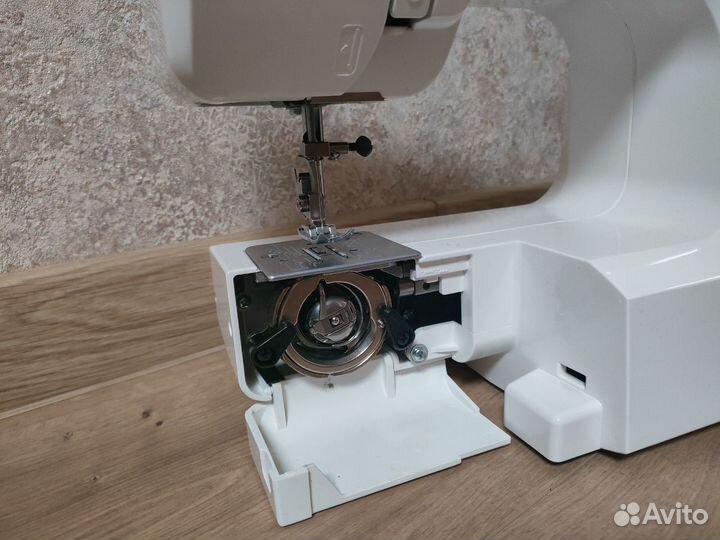 Швейная машинка janome бу