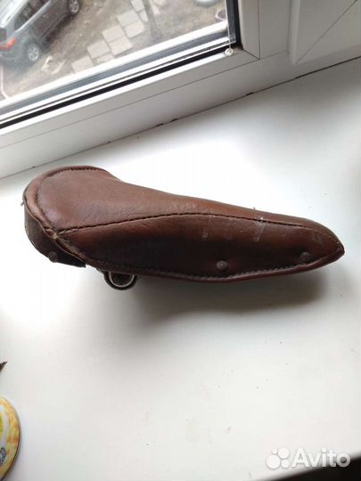 Седло для велосипеда кожаное