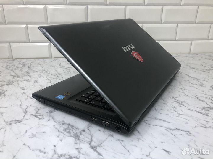 MSI MS-1758/Core i5/nvidia GeForce940M/SSD+HDD