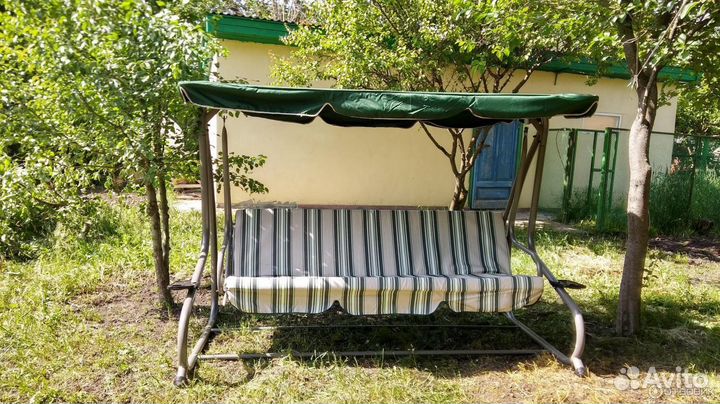 Садовые качели, новые, много