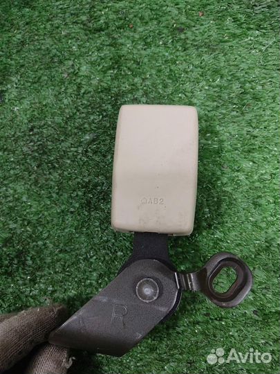 Замок ремня безопасности задний правый Lexus GS30