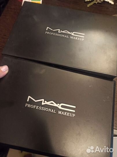 Палитра теней и помад