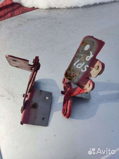 Петли капота Kia Sportage 1