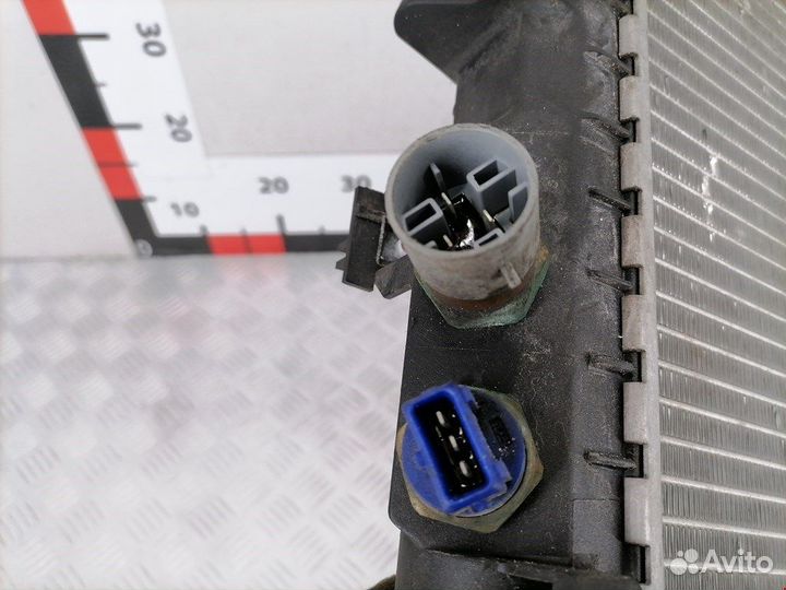 Радиатор основной для Opel Vectra B 1300180