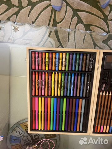 Набор цветных карандашей