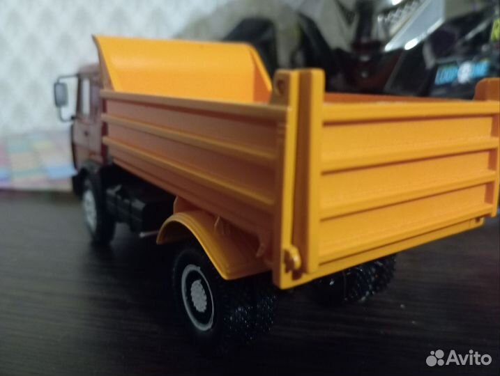 Модели автомобилей 1:43