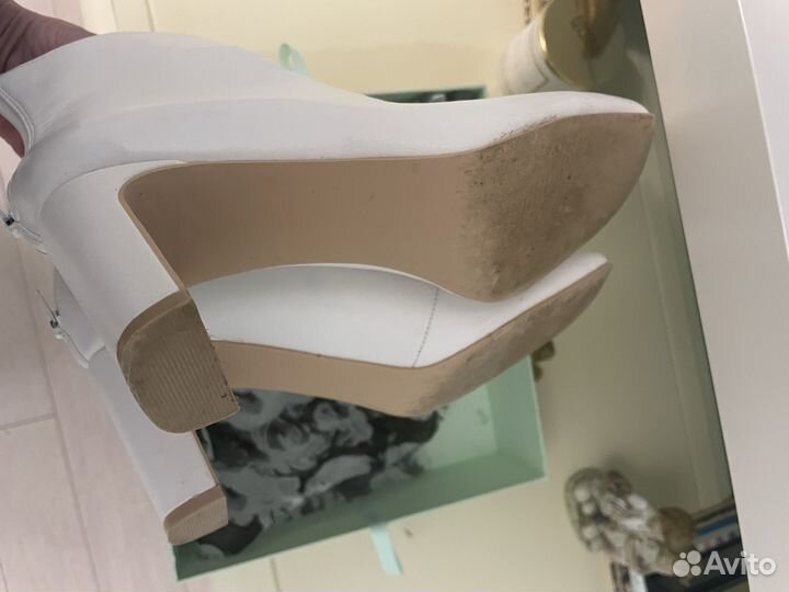 Полусапоги женские,ботинки,белые 38р почти новые