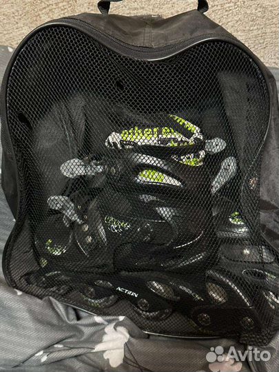 Роликовые коньки