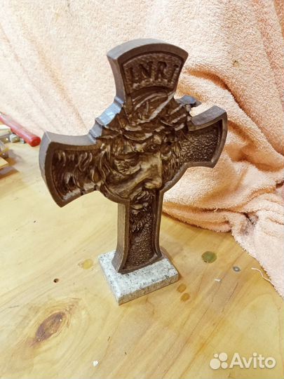 Крестики, иконы из дерева