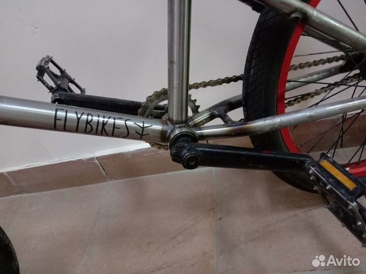 Трюковой велосипед BMX