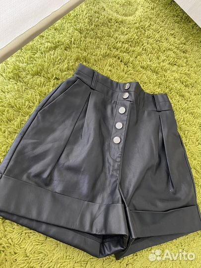 Шорты женские кожаные