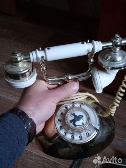 Советский телефонный аппарат