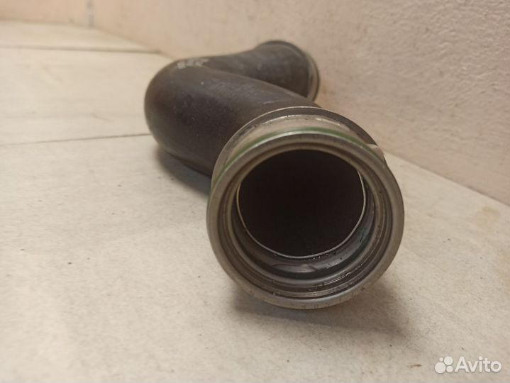 Патрубок интеркулера